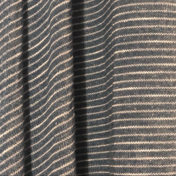 LuLaroe Sarah - Picture 3 of 3